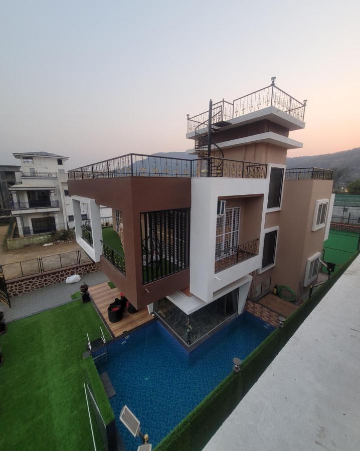 Mount Resorts Lonavala 5 Bhk Luxurious Villa With Private Pool And Full Size Cricket Football Turf Exterior foto